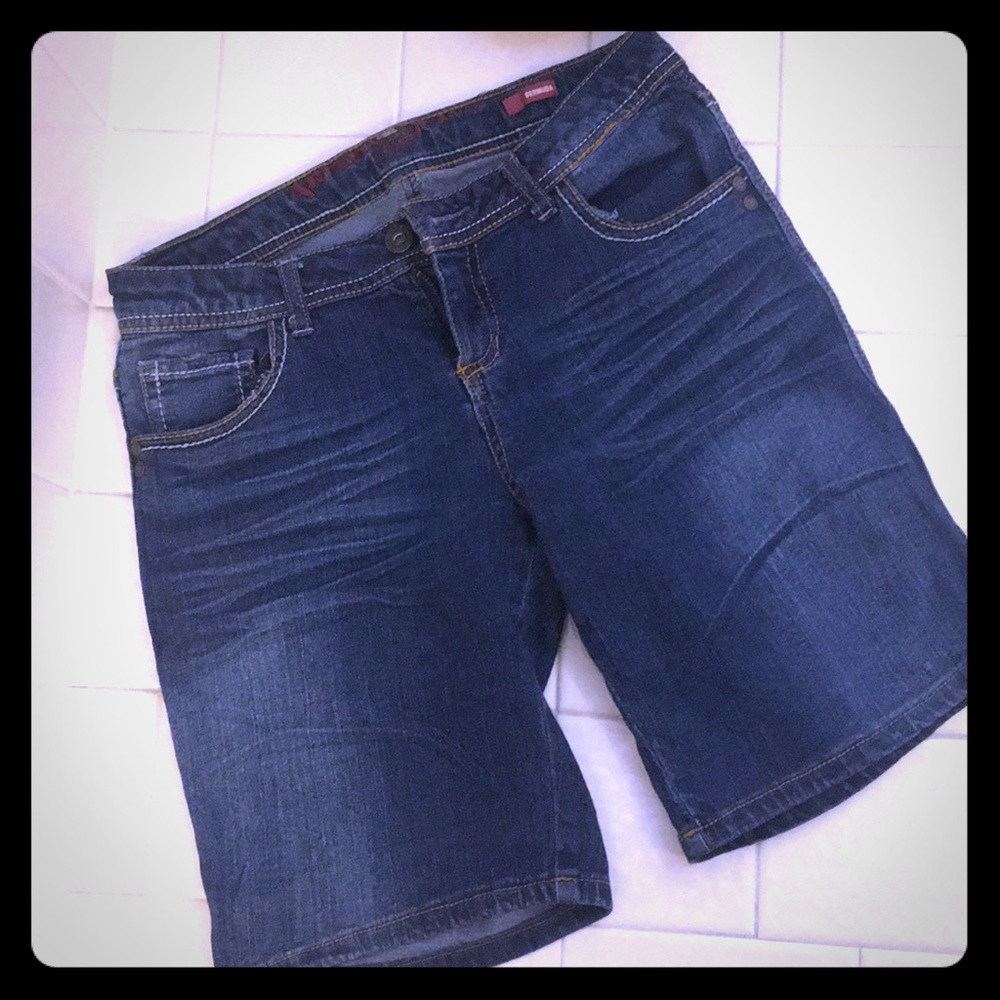 Arizona Bermuda Shorts
